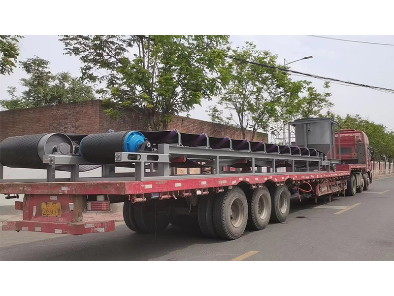 輸送機